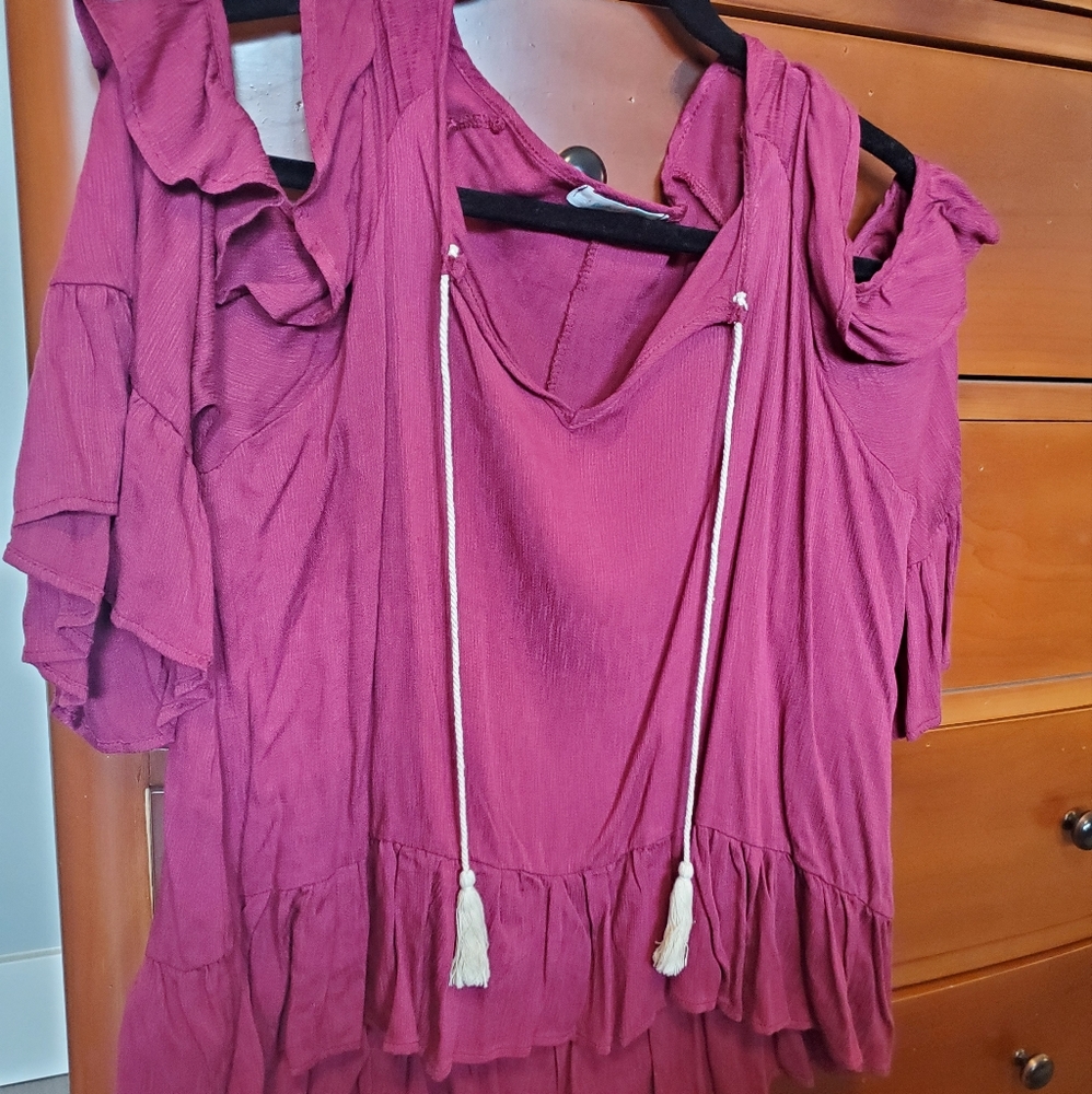 Cold shoulder top